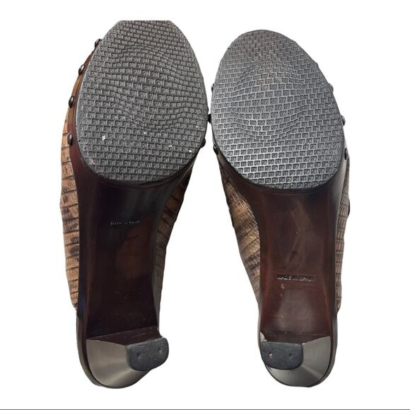 Stuart Weitzman Leather Croc Embossed Mules Clogs Shoes Women's Size 10 - Picture 11 of 11